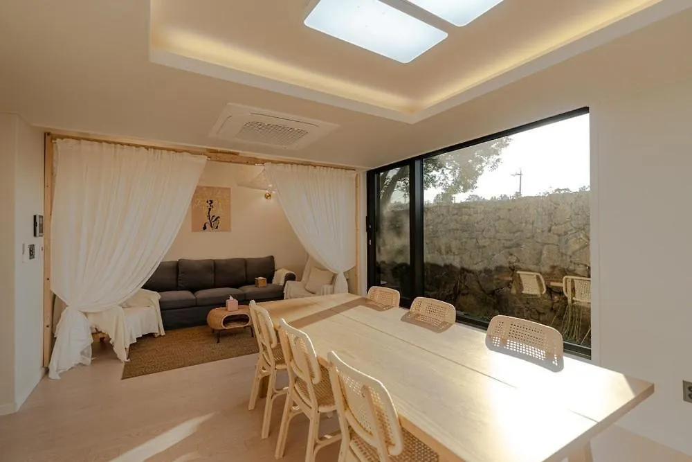 Guest house Jeju Leval Homme The Gwangnyeong Forest